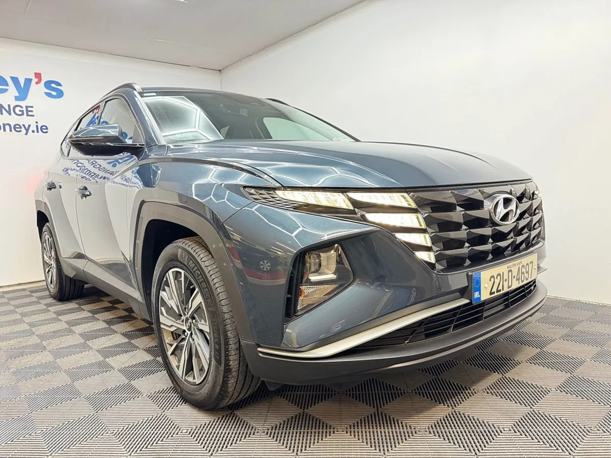 Hyundai Tucson 2WD Executive HEV Auto - Image 3