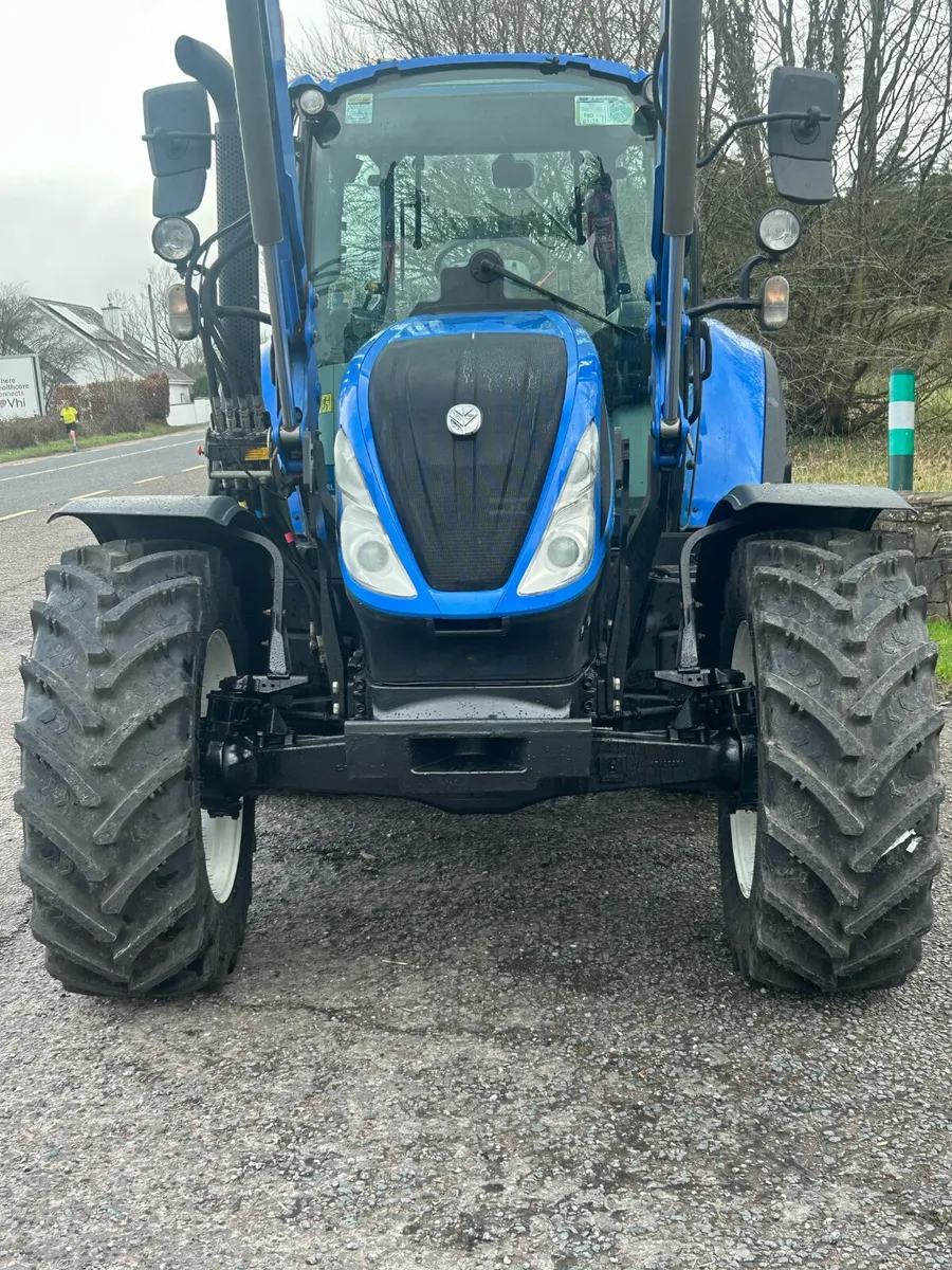 New Holland T5.120 Electro Command - Image 4
