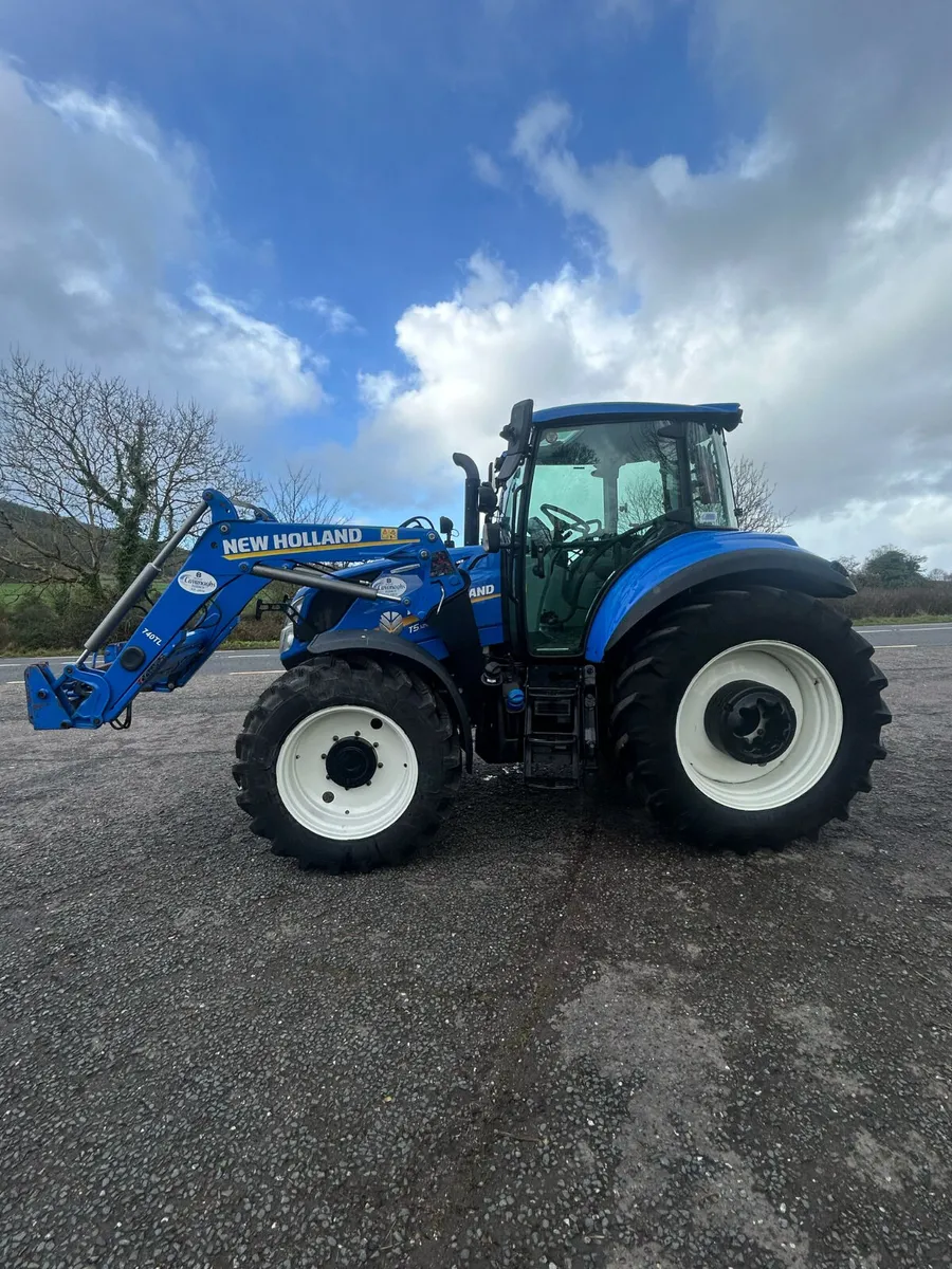 New Holland T5.120 Electro Command - Image 1