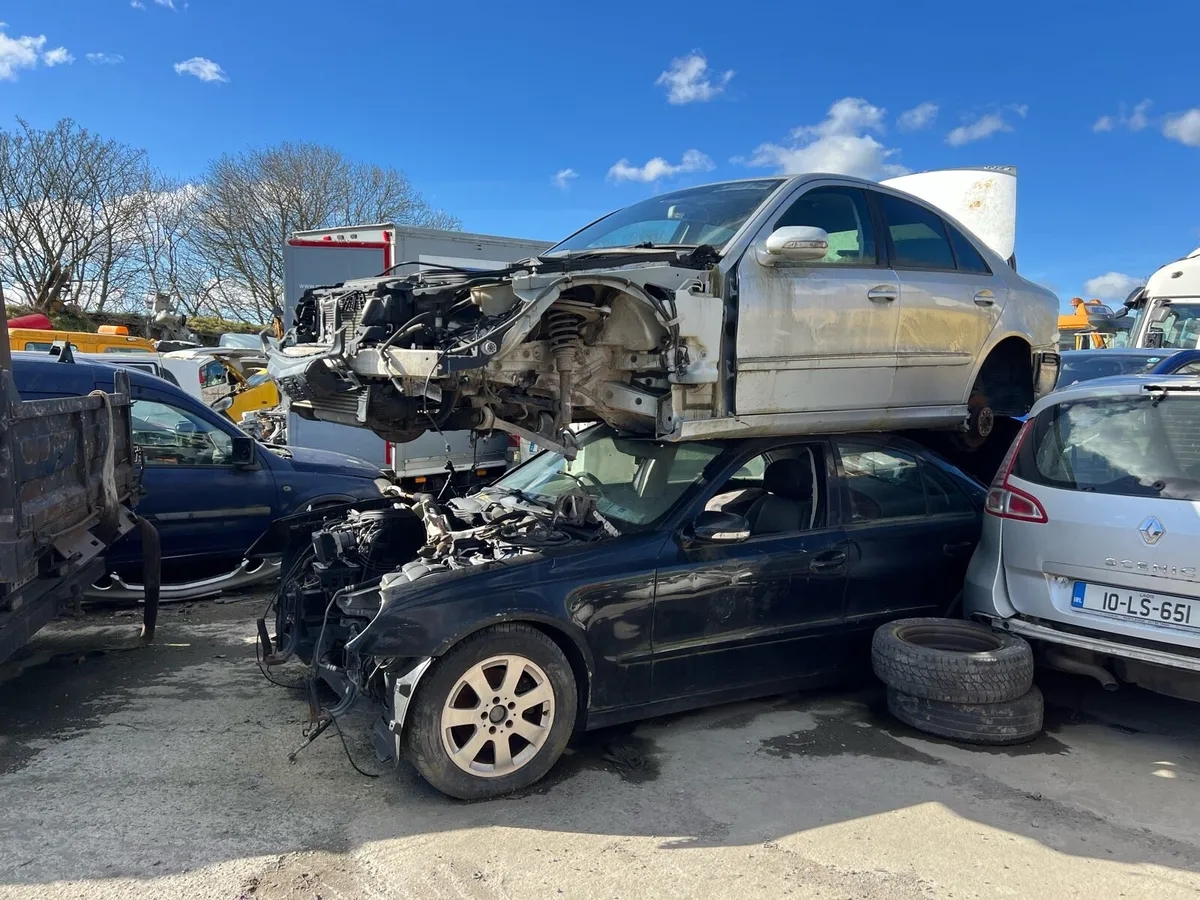 Mercedes W211 Passat Skoda ovtavia Parts - Image 1