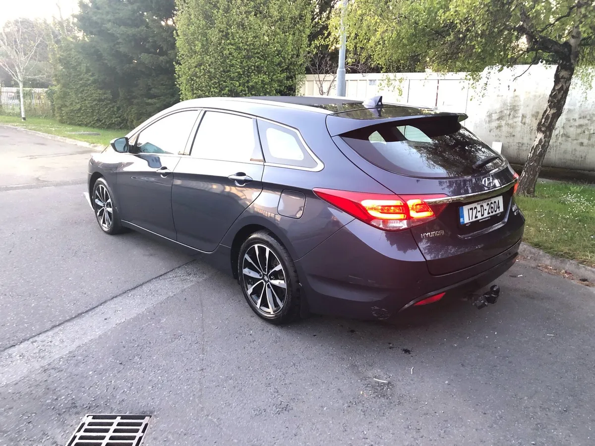 Hyundai i40 1.7d 141bhp se nav executive plus - Image 1