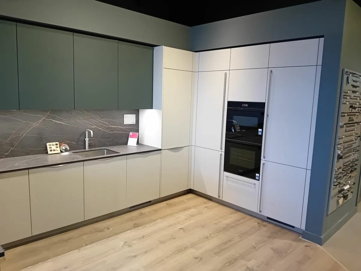 Kube Kitchen Ex Display - Image 2