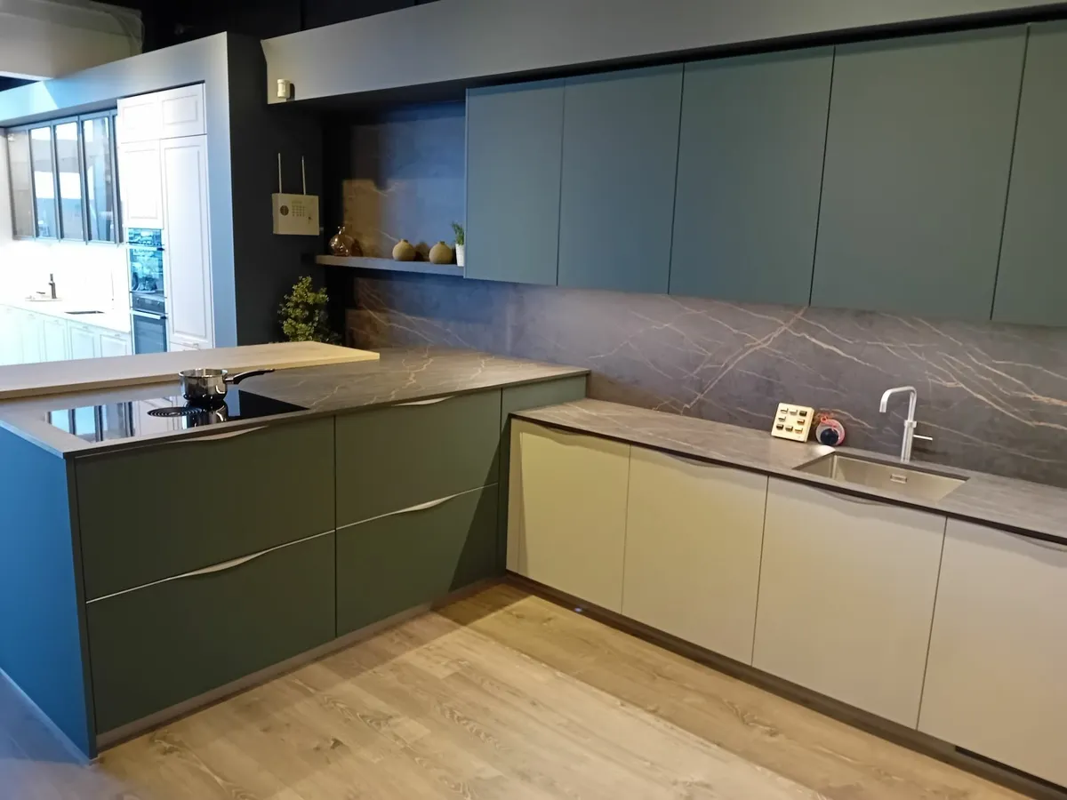 Kube Kitchen Ex Display - Image 3