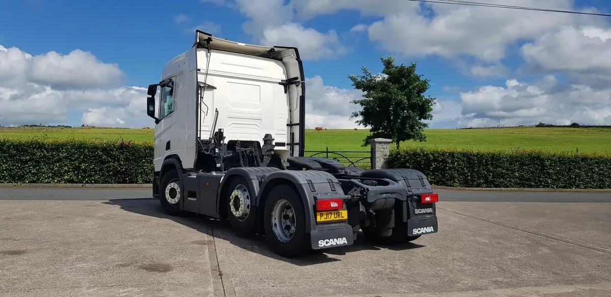 2017 Scania R450. Mid Lift Axle. Euro 6 - Image 4
