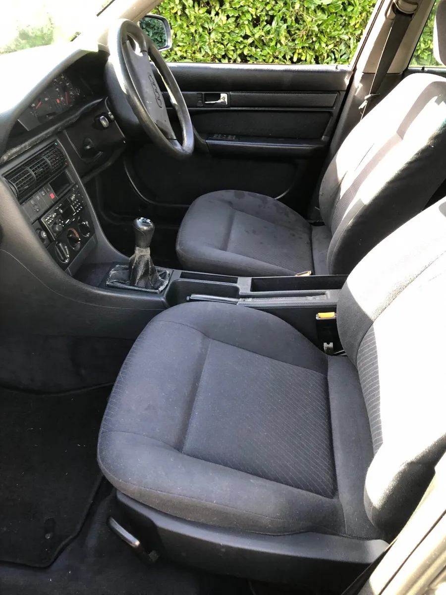 Audi A6 1994 - Image 2