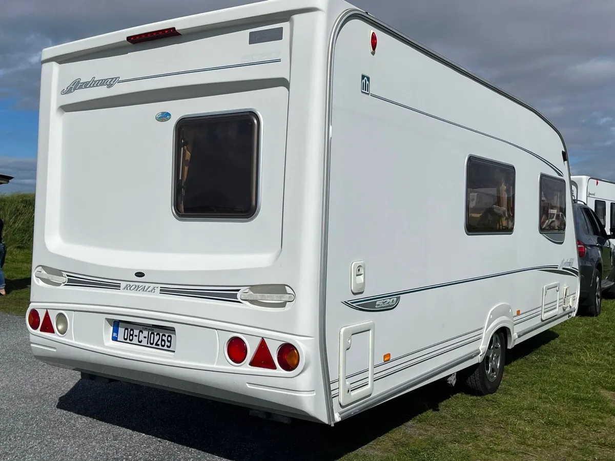 Royale Archway 4 Berth Caravan ** Spotless ** - Image 2