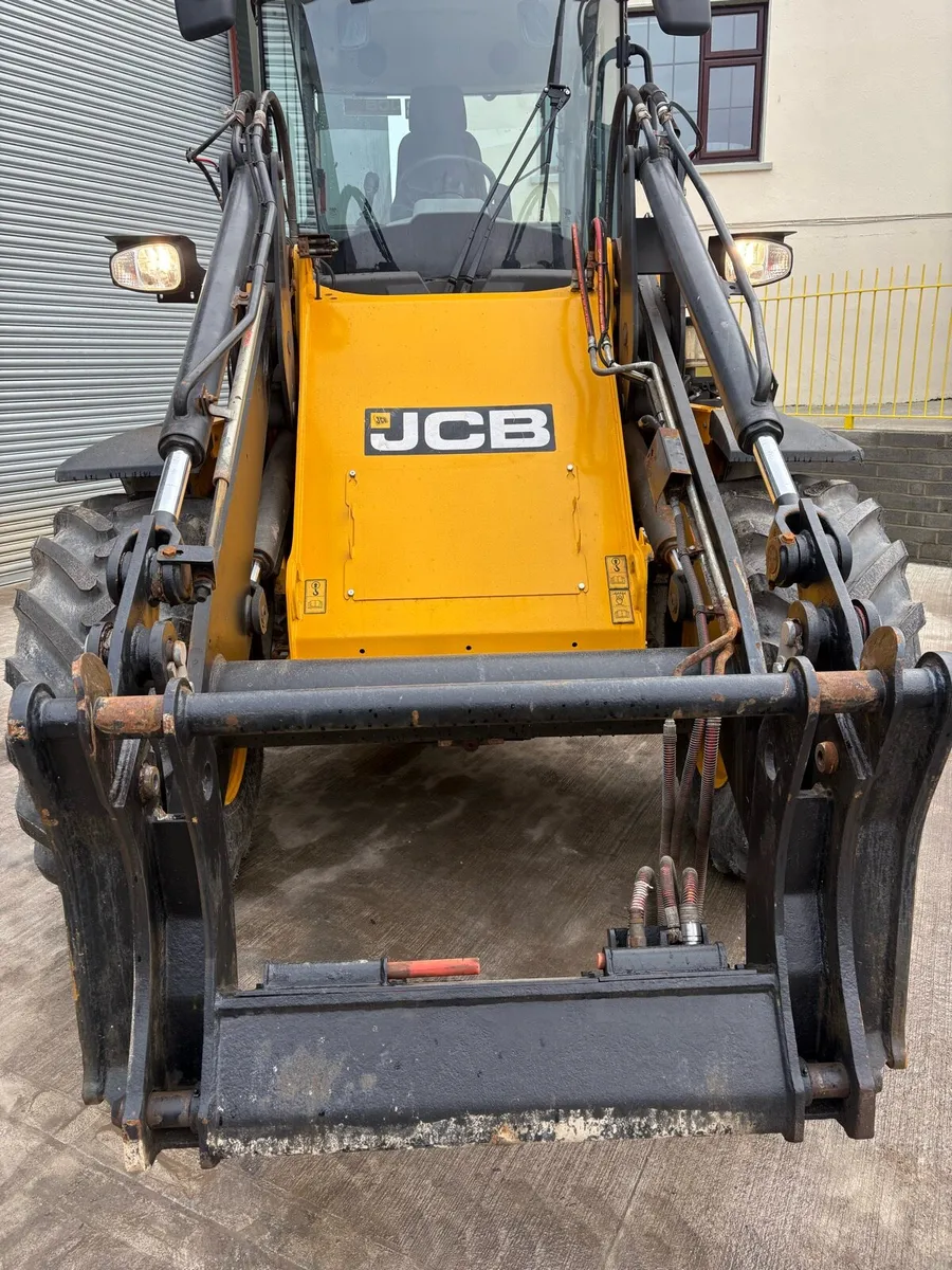 JCB 411 - Image 2