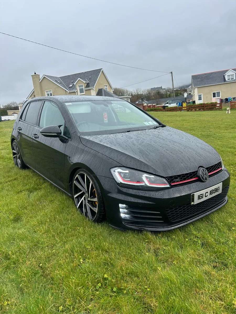 Volkswagen Golf 1.6 TDI Match Edition 2016 - Image 1