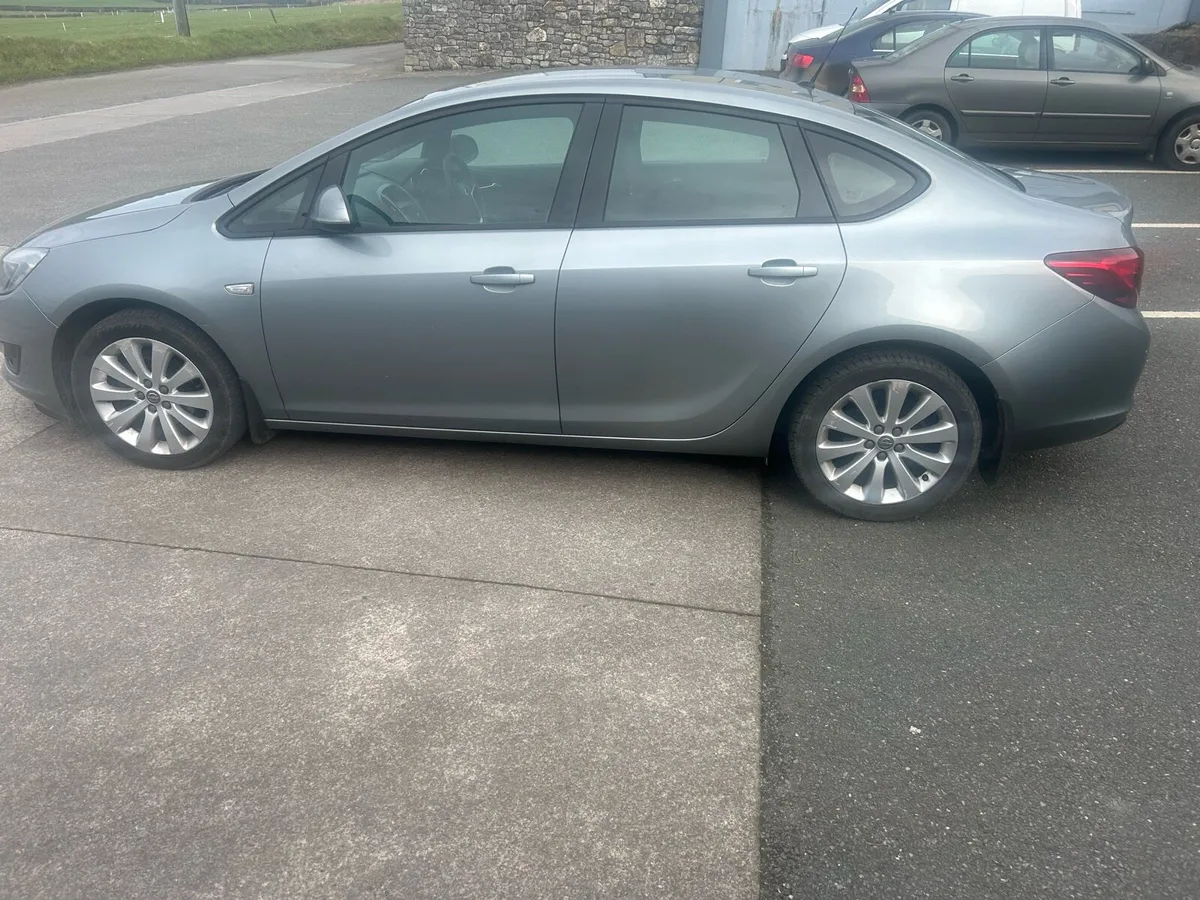 Opel Astra - Image 2