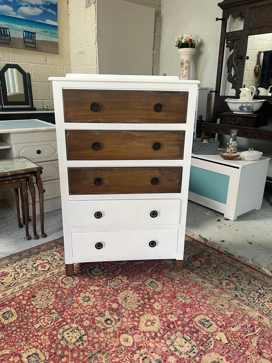 Drawers at the emporium - Image 1