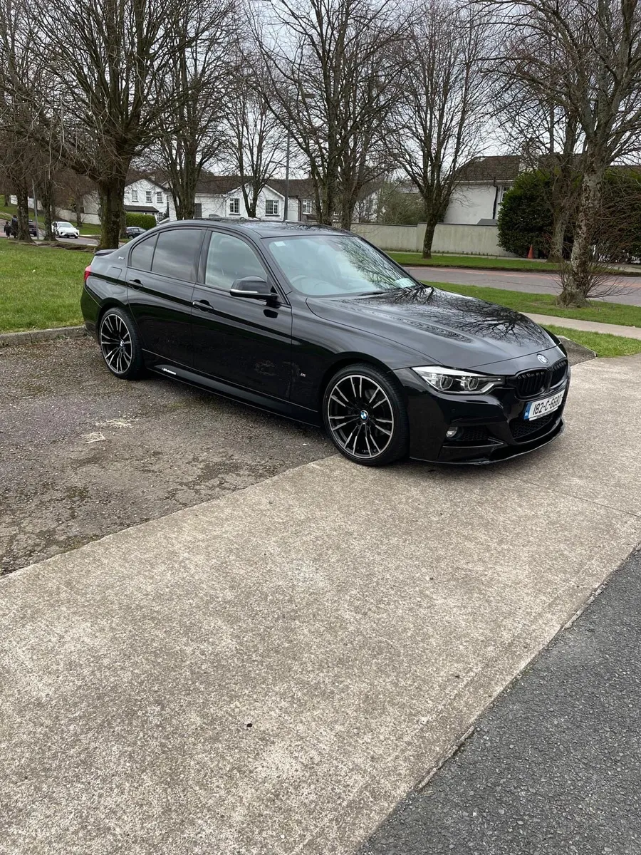 182 BMW 33OE M-Sport  F30 Auto - Image 1