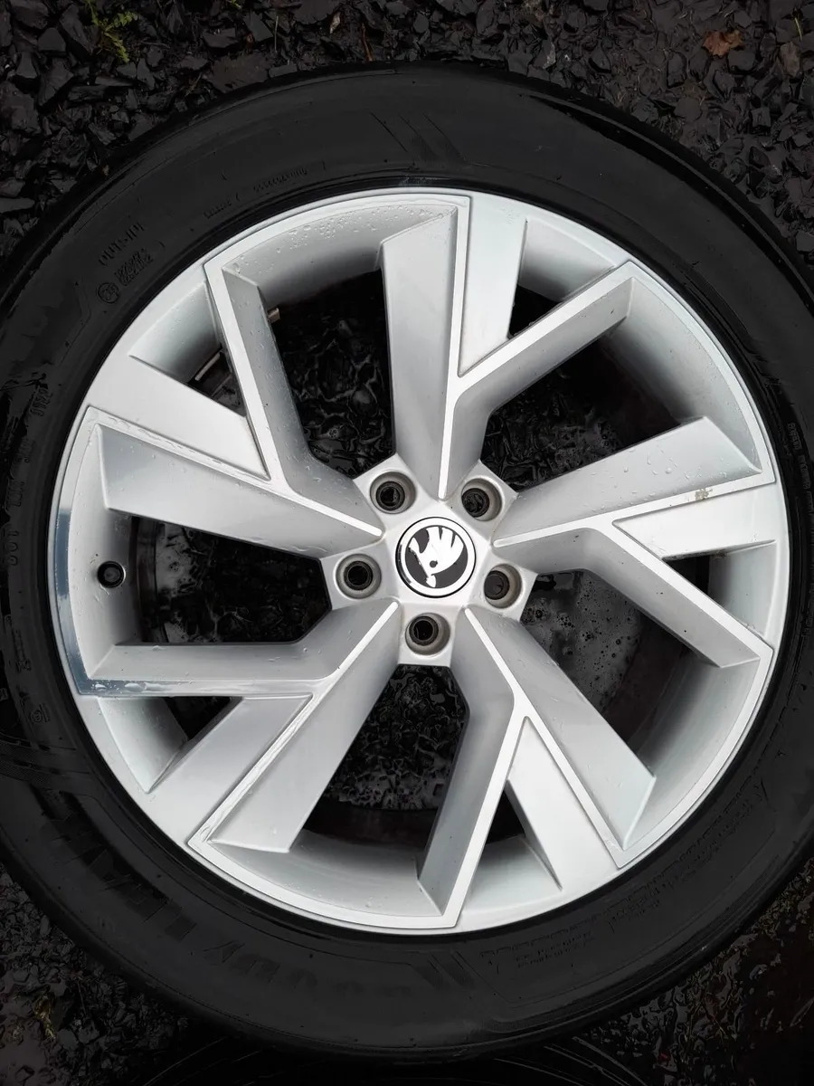 19" Genuine Skoda Kodiaq Alloys with tyres - Image 3