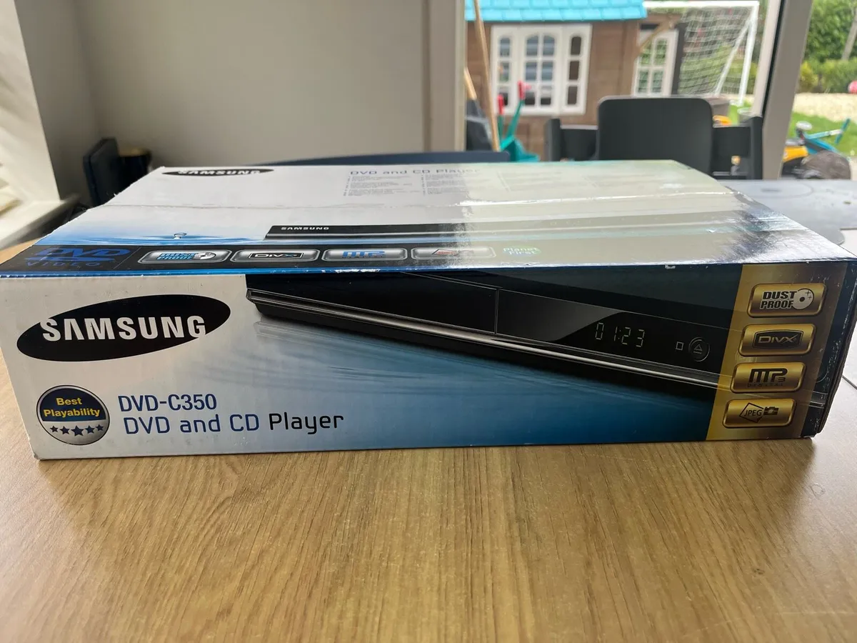DVD and cd player - Image 1