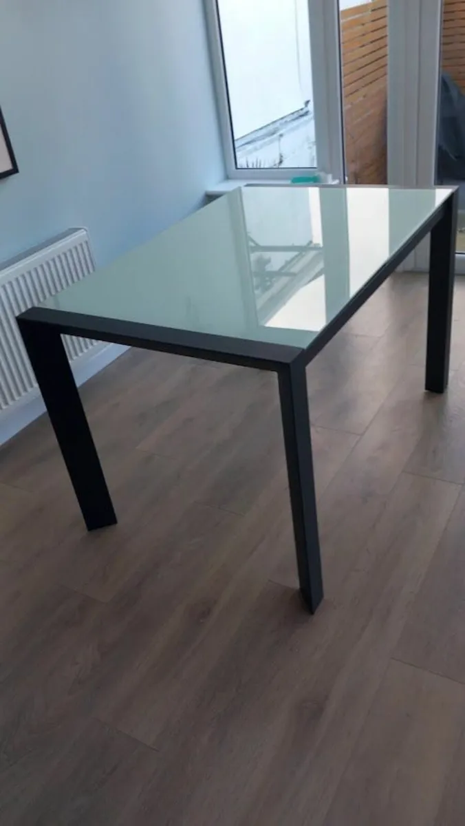 Extendable Glass Kitchen Table  120-180cm - Image 1