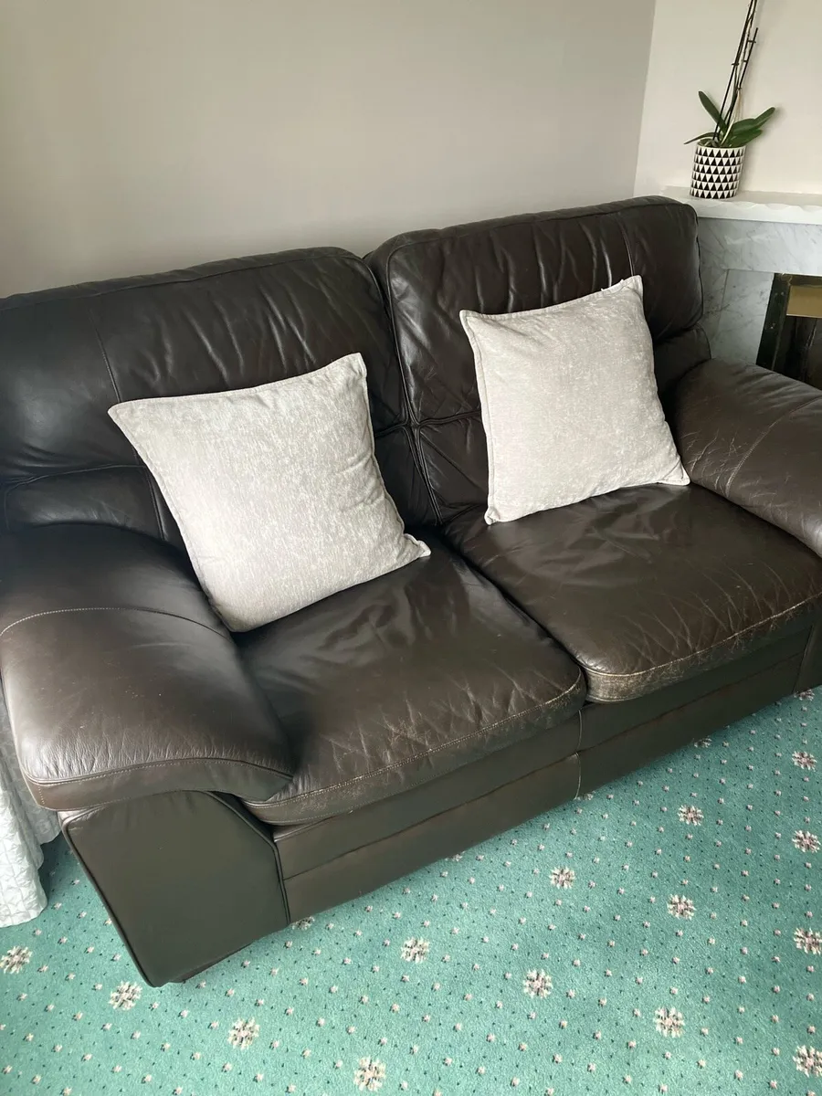 Couch - Image 2