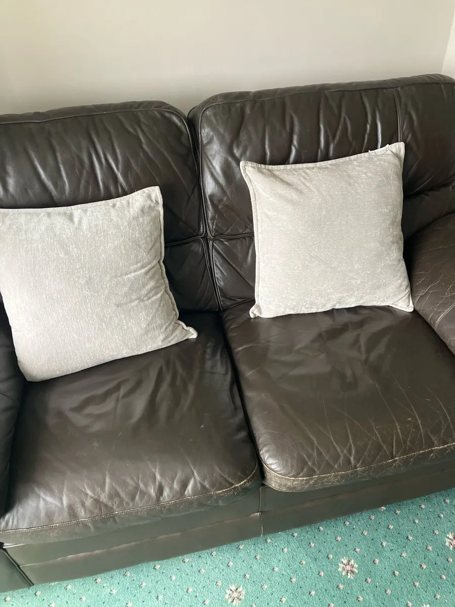 Couch - Image 3
