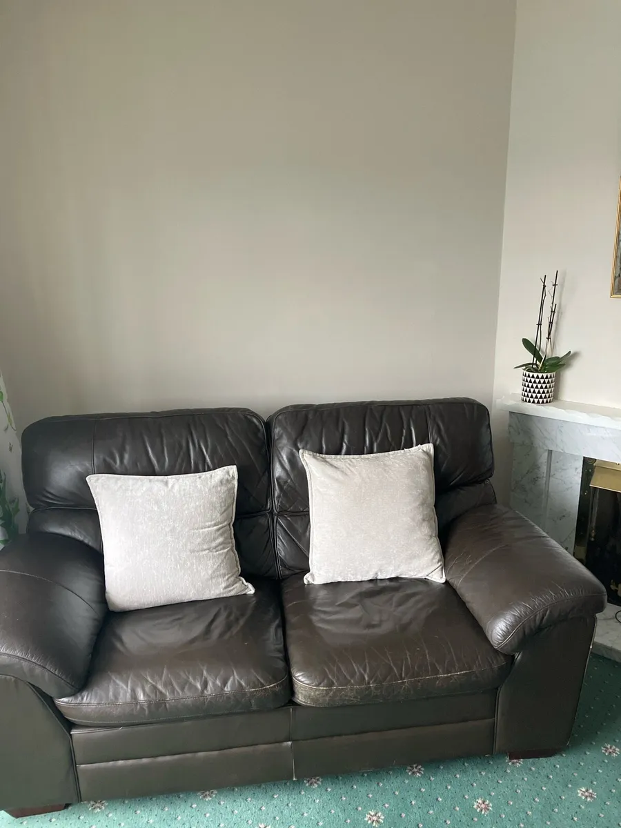 Couch - Image 4