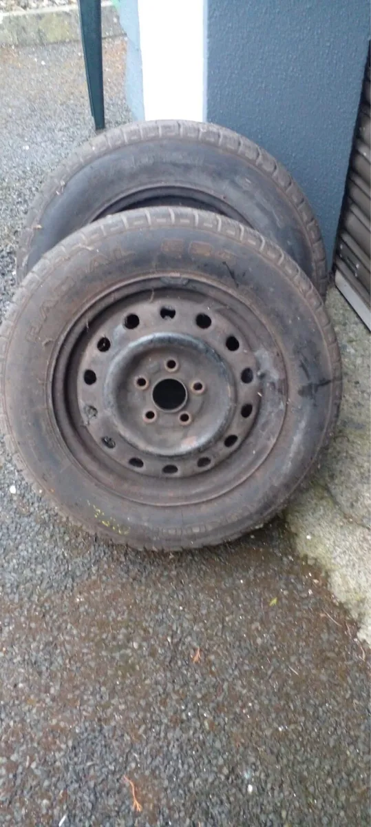 Vintage tyres and wheels - Image 4