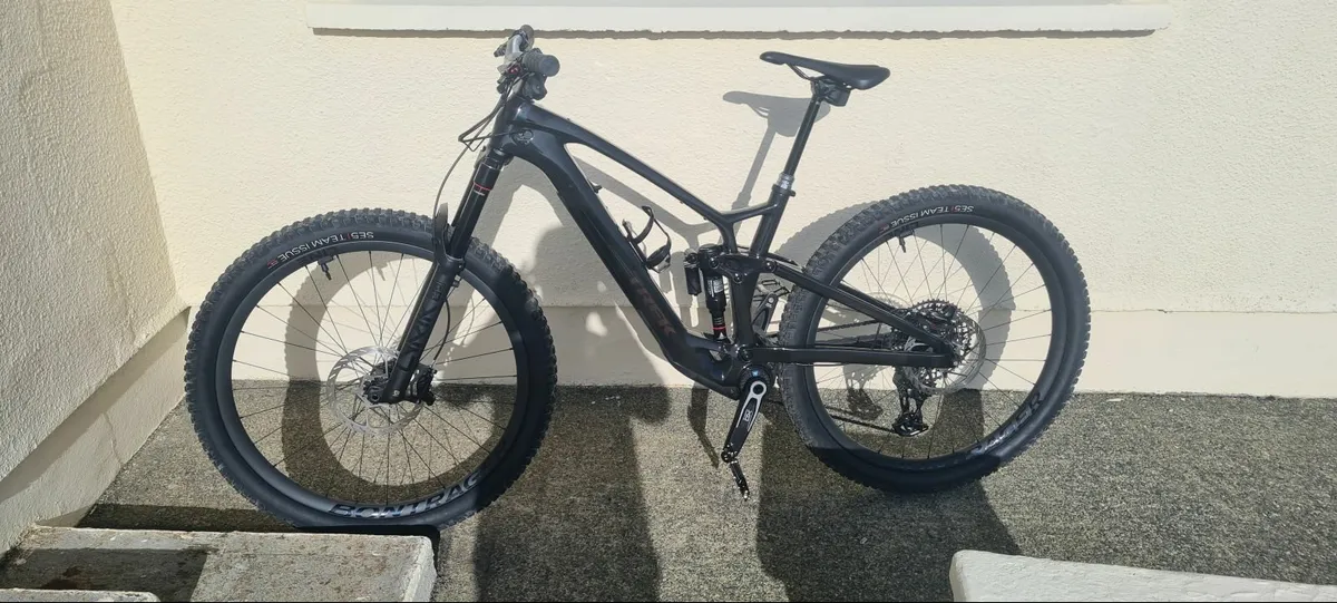 Trek Fuel Exe 9.9 X0 AXS Large Smoke - Image 3