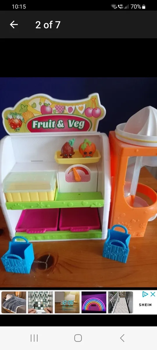 Shopkins fruit and veg stall