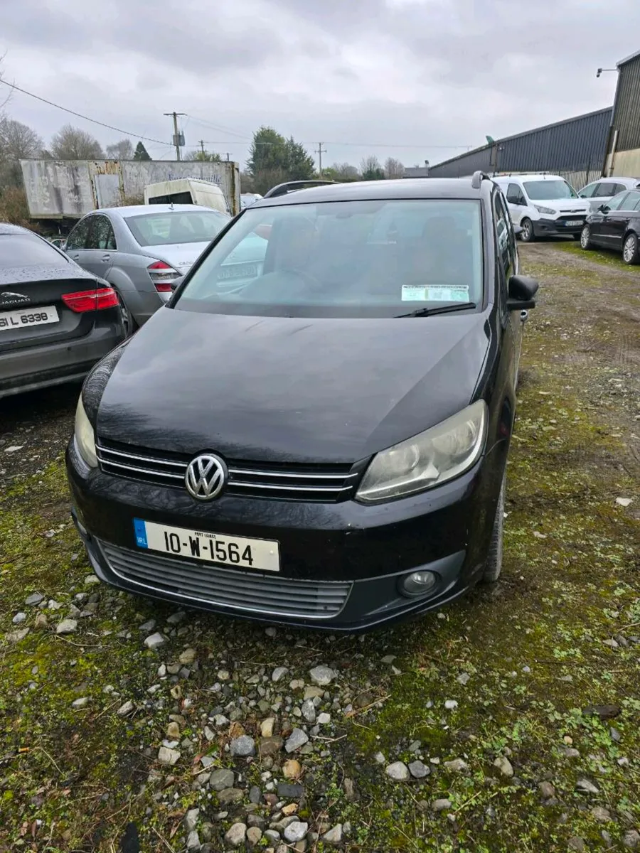 VW TOURAN 2010 1.6 TDI - Image 1