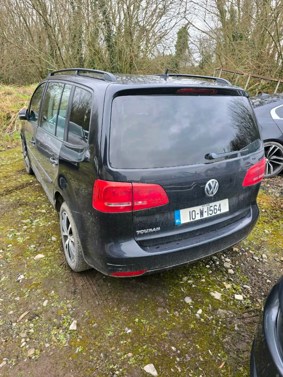 VW TOURAN 2010 1.6 TDI - Image 3