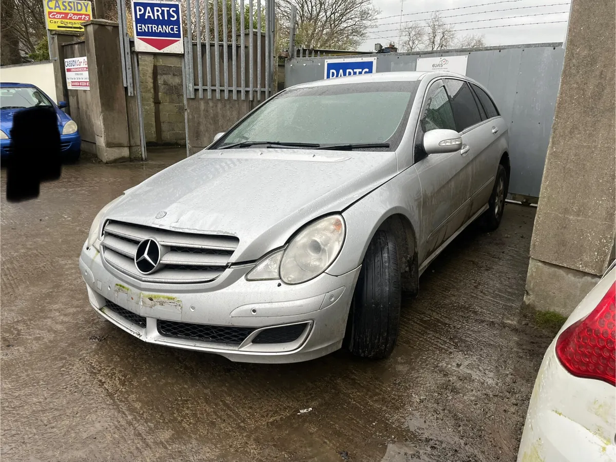 For Parts 2007 Mercedes R320 cdi - Image 2