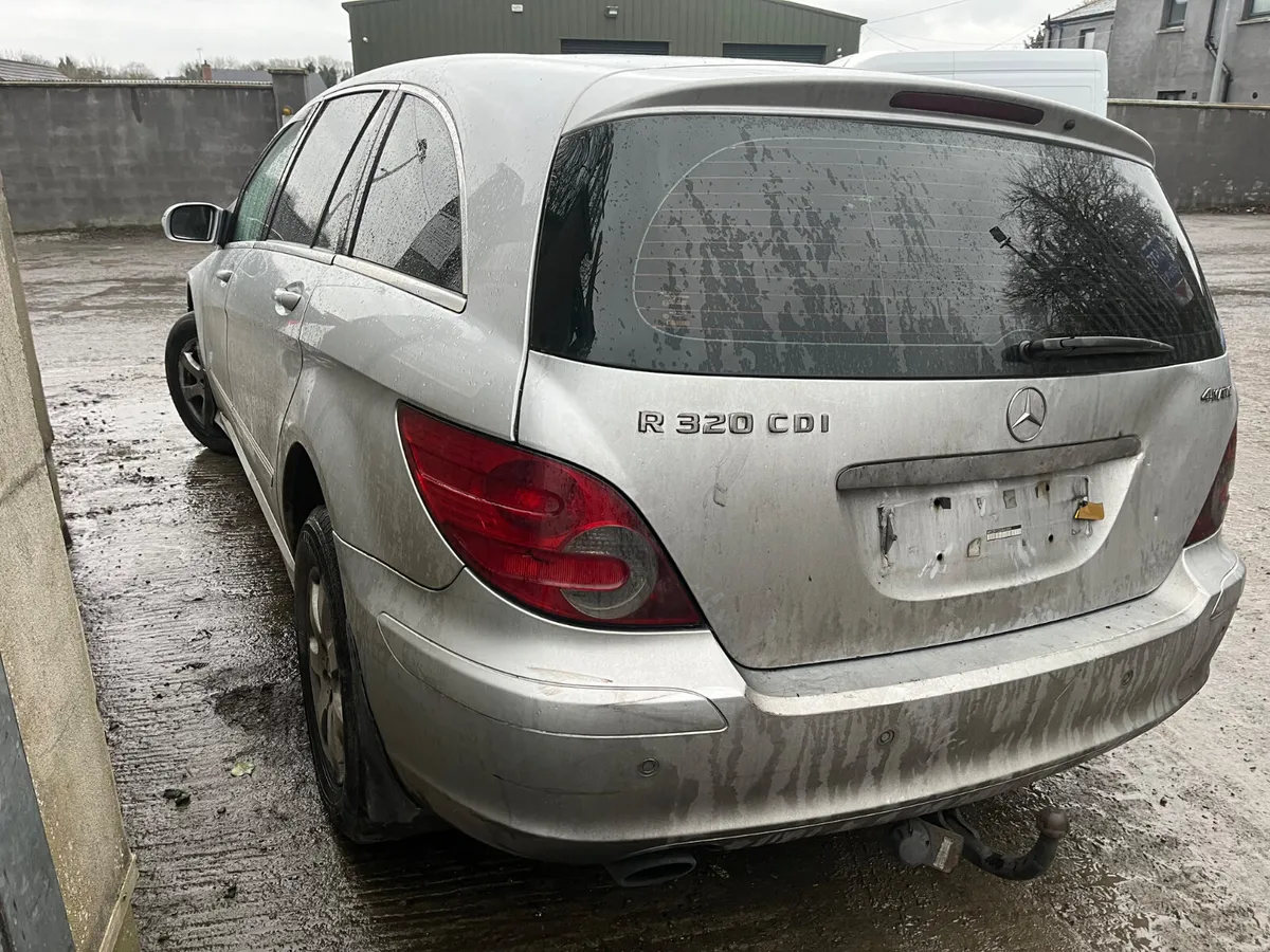 For Parts 2007 Mercedes R320 cdi - Image 3