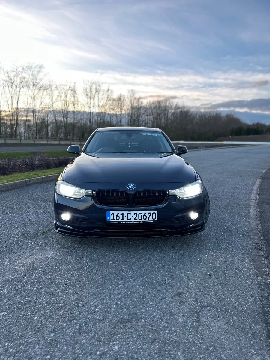 BMW 3-Series 2016 - Image 2