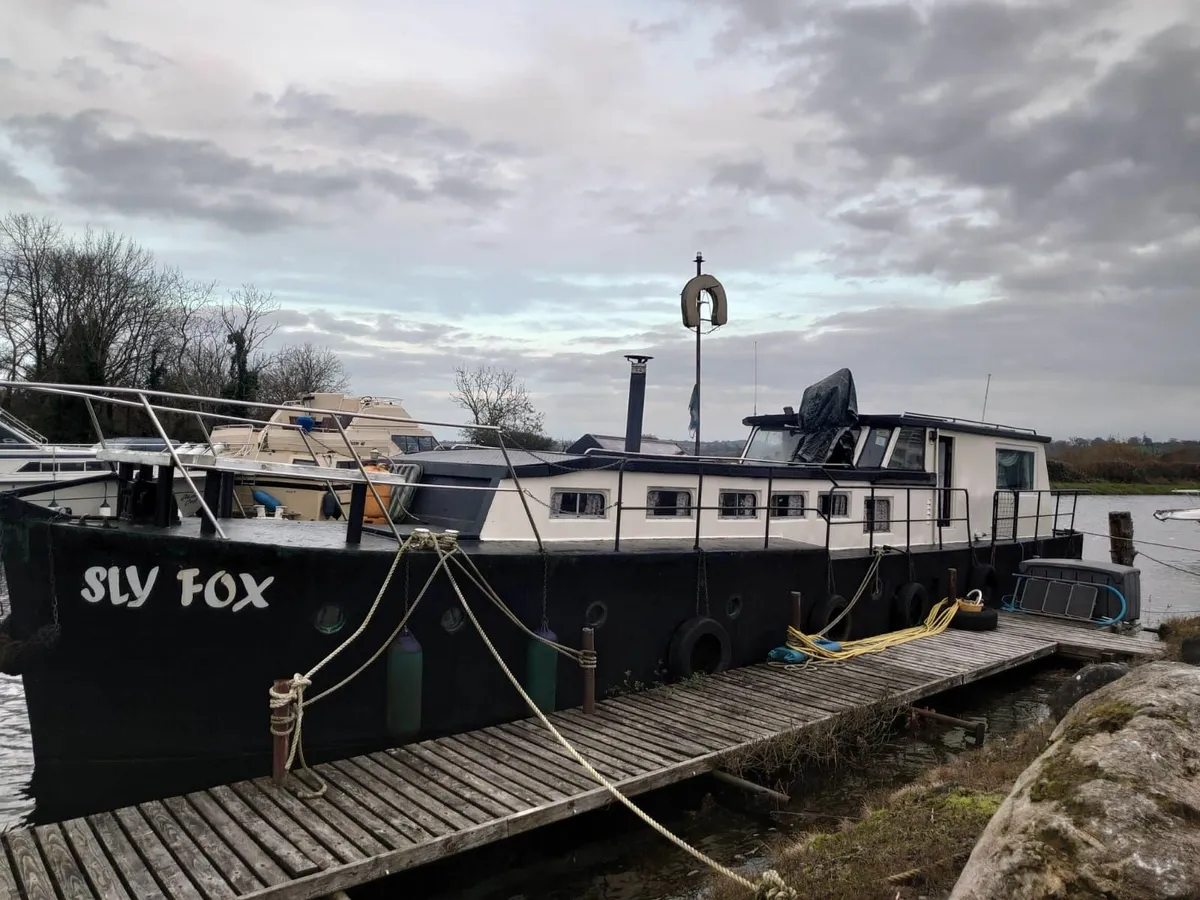 Steel boat - Image 1