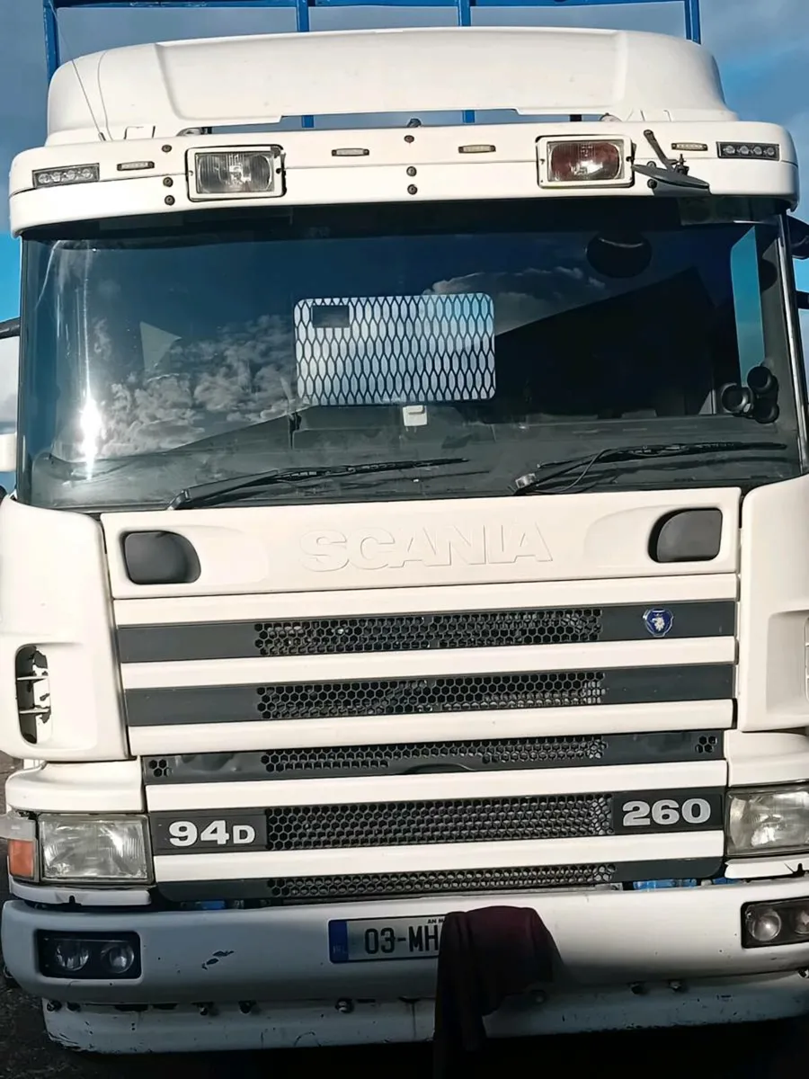 Scania 260 - Image 1