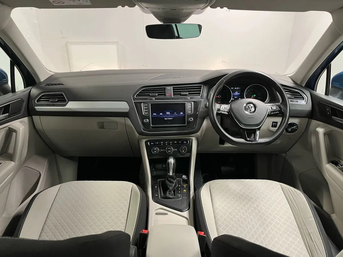 Volkswagen Tiguan Comfortline DSG 2.0tdi 150BHP - - Image 4