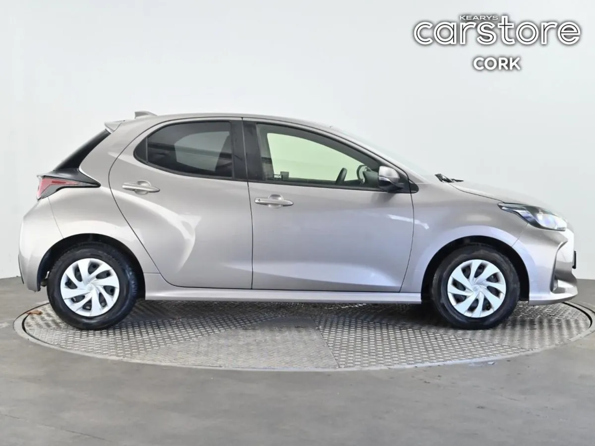 Toyota Yaris 1.0 Auto - Image 3