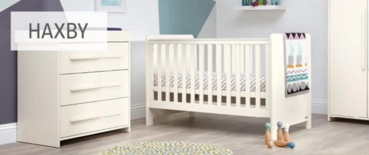 Mamas and Papas Haxby Ivory Cot and Drawers - Image 1