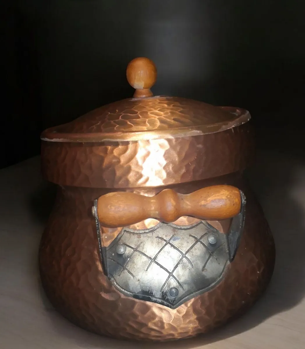 Large copper pot - Image 2