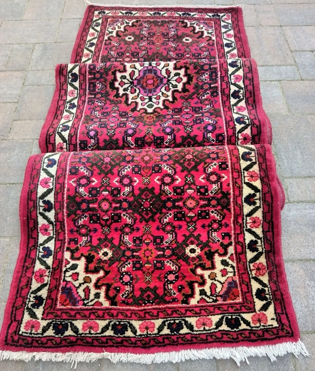 Beautiful thick Hand knotted P.ersian rug - Image 1