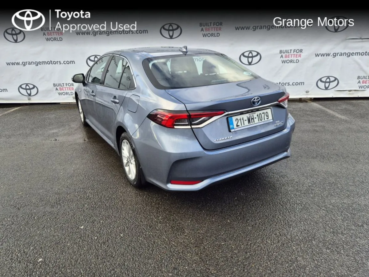 Toyota Corolla Hybrid Luna Saloon full Service Hi - Image 2