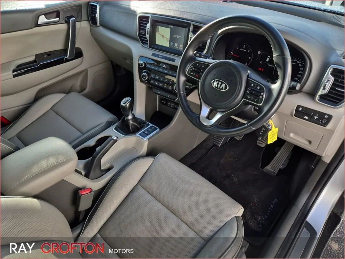 Kia Sportage 1.7 Platinum - Image 2