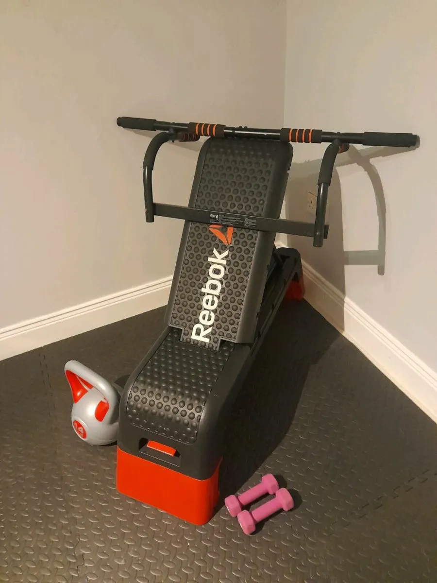 Home Gym Bench and pull up bar - Image 1