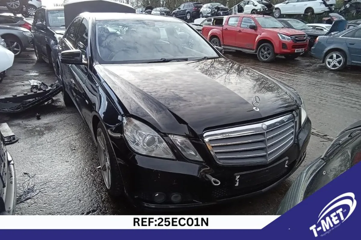 2010 MERCEDES E CLASS BREAKING FOR PARTS - Image 1