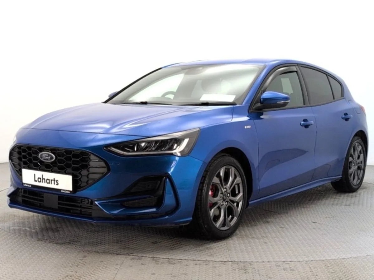 Ford Focus St-line 1.0t 5DR 125PS - Image 4