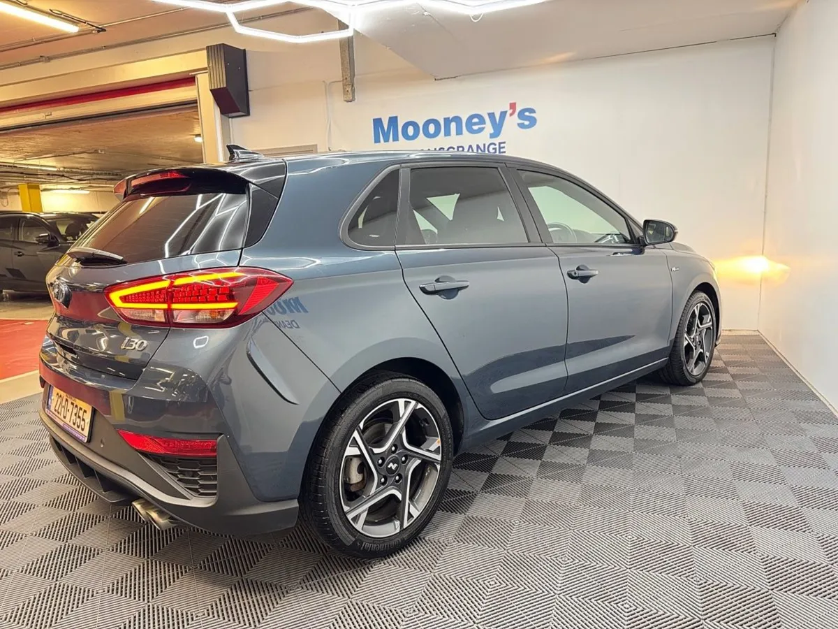 Hyundai i30 Petrol Deluxe Nline - Image 3