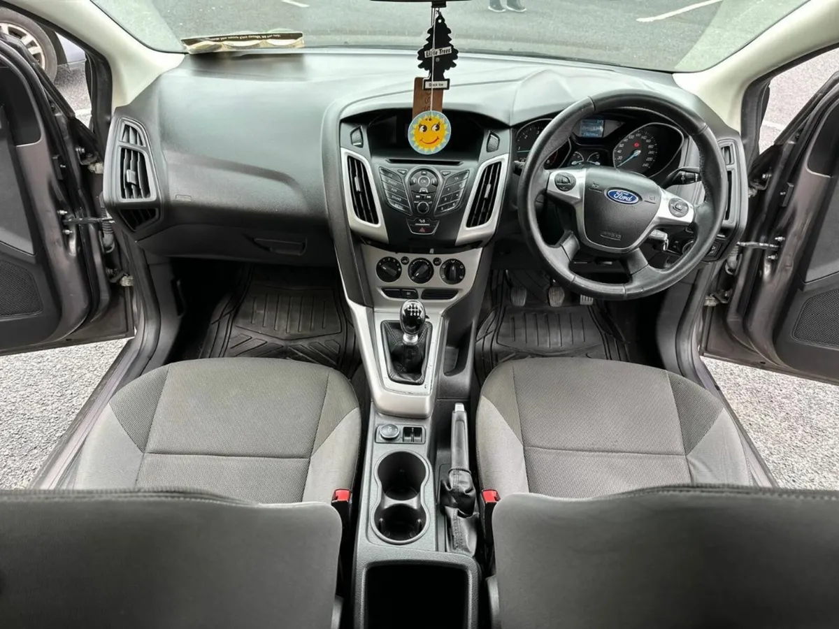 Ford Focus 2012 - Image 1