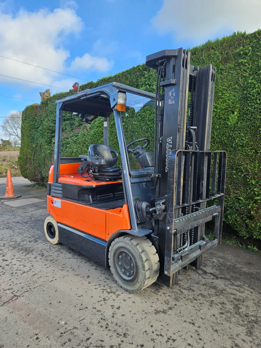 Forklift Toyota 3 Ton Electric - Image 1