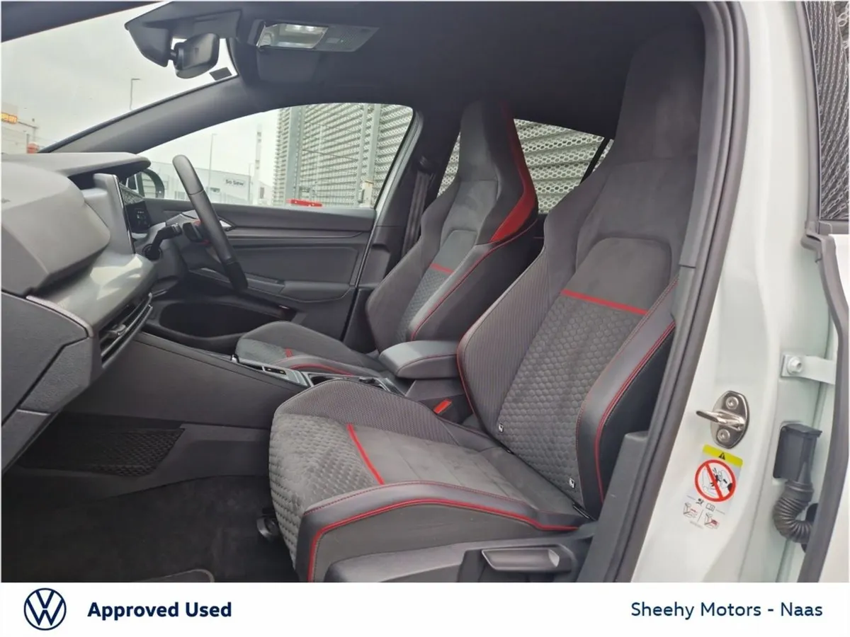 Volkswagen Golf GTI Clubsport 2.0tsi 300HP DSG - Image 4