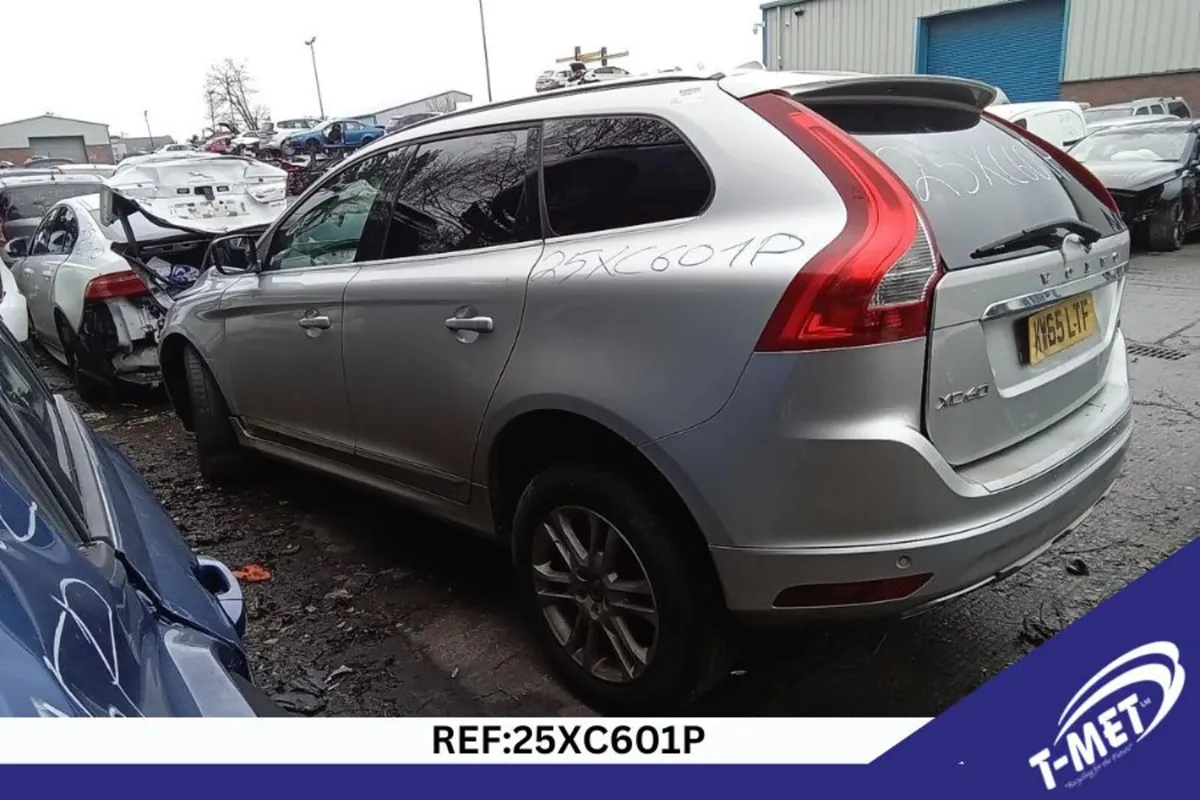 2016 VOLVO XC60 BREAKING FOR PARTS - Image 3
