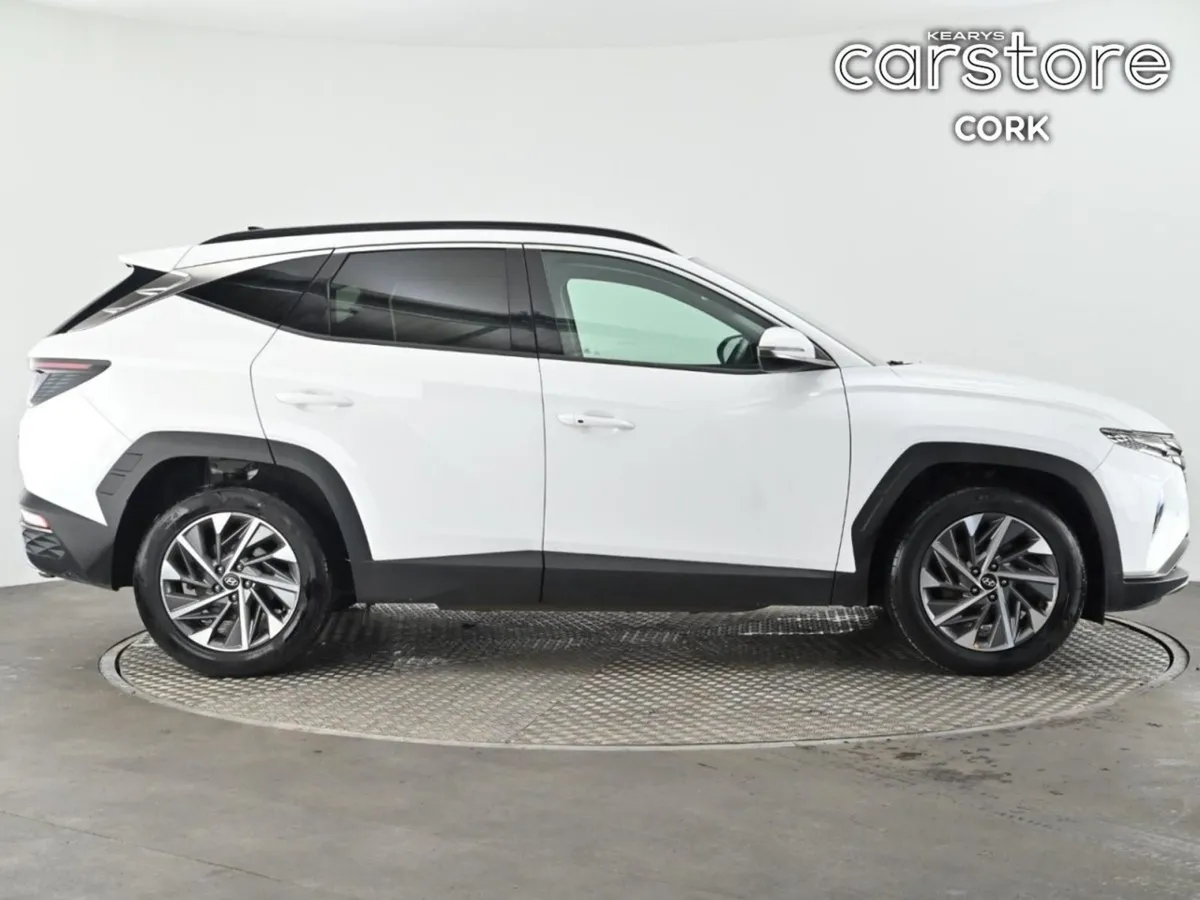 Hyundai Tucson 2WD Executive Plus - Image 3
