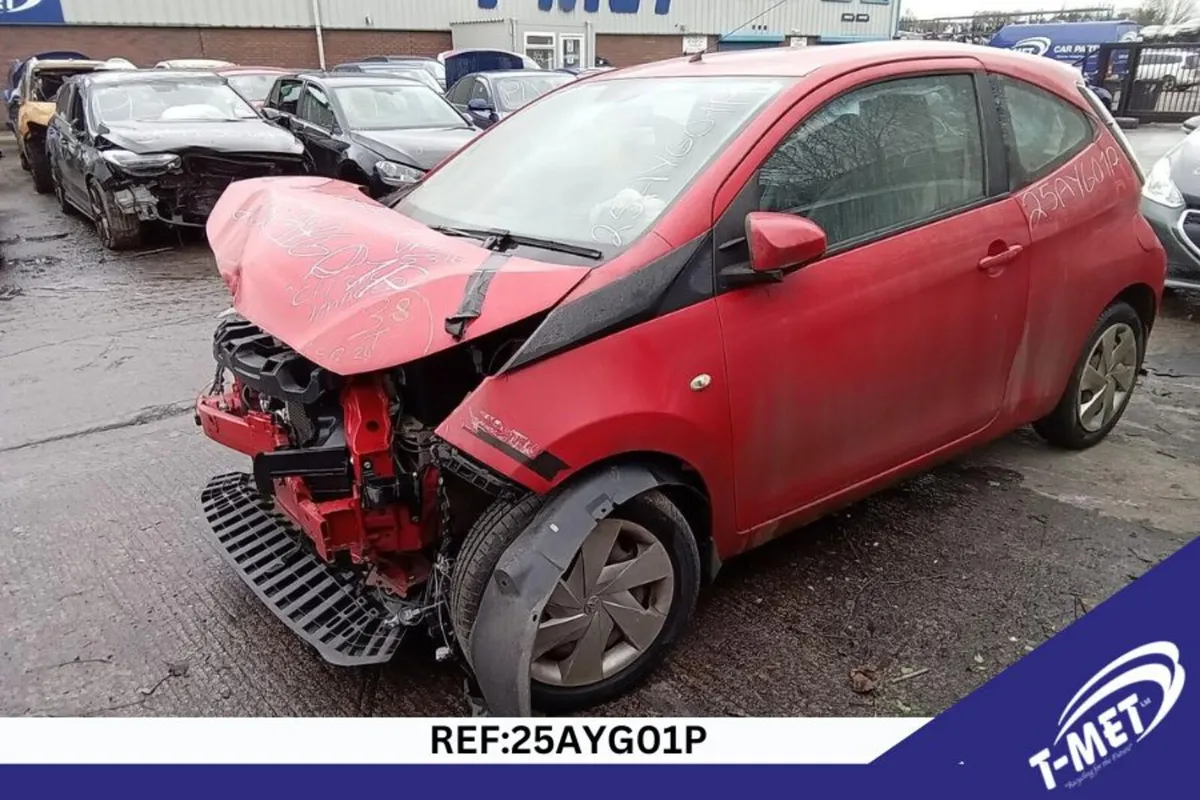 2015 TOYOTA AYGO BREAKING FOR PARTS - Image 4