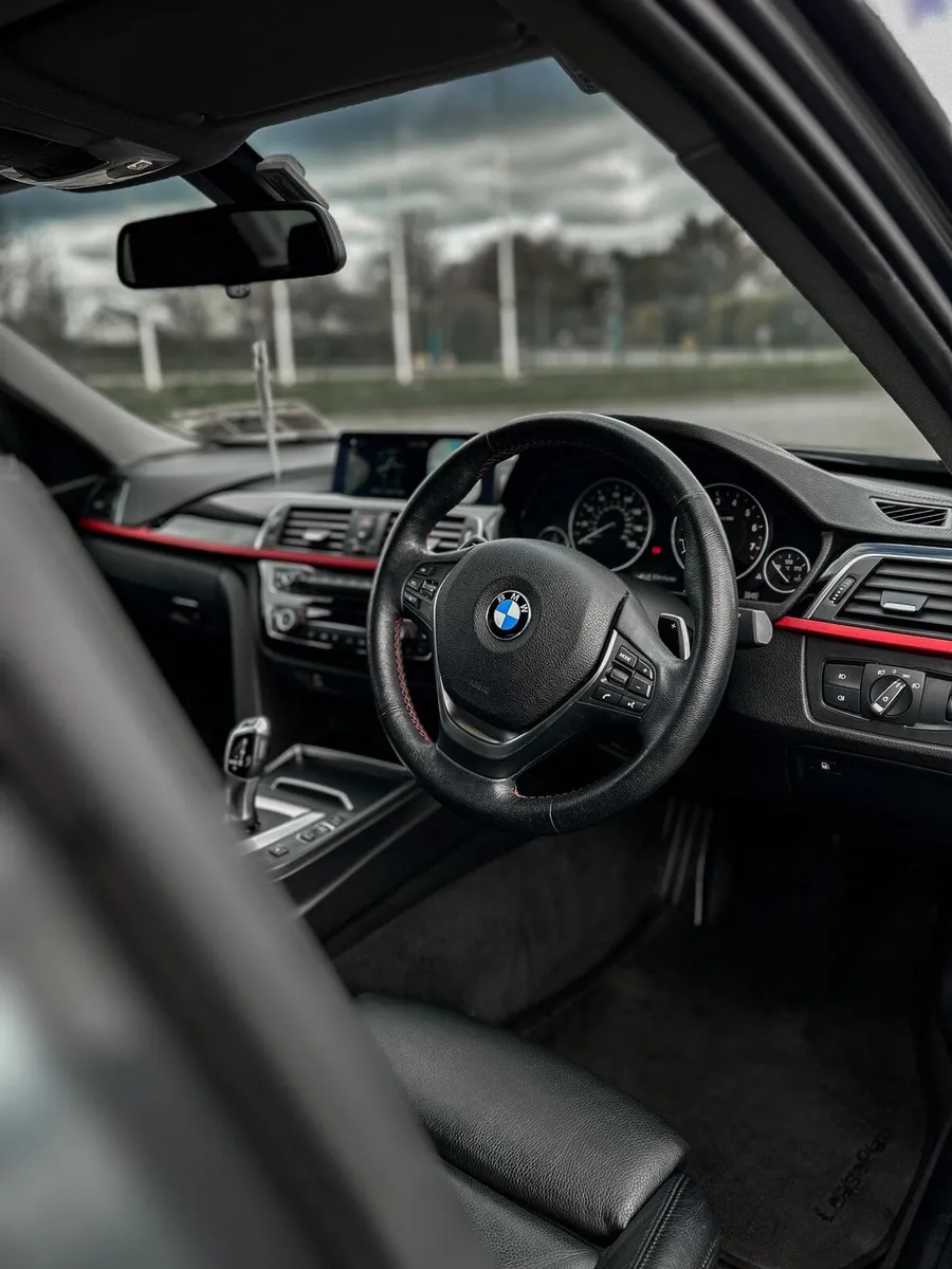 BMW 3 Series 330E Sport Auto 2018 - Image 4