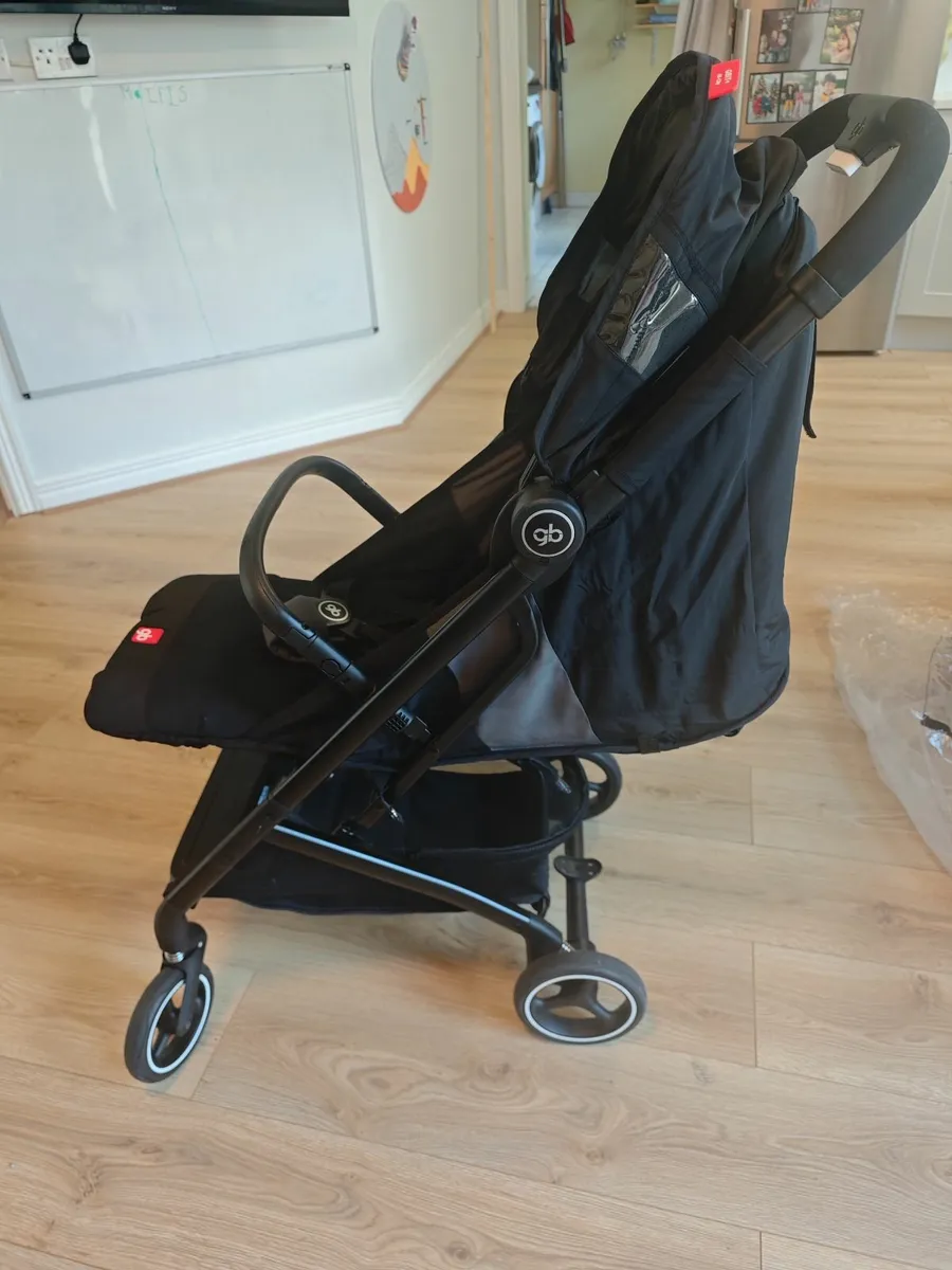 stroller - Image 4
